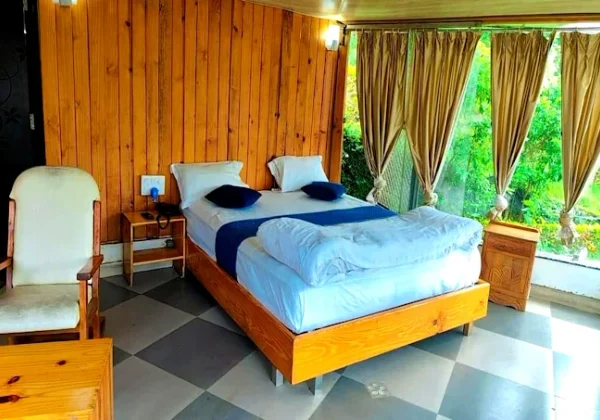 Deluxe AC Room