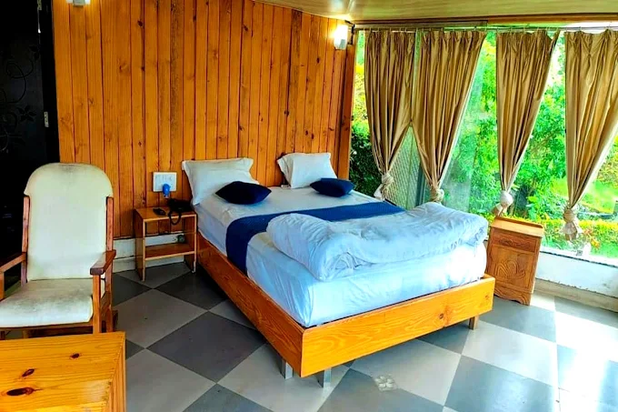 Deluxe Room Lawn View